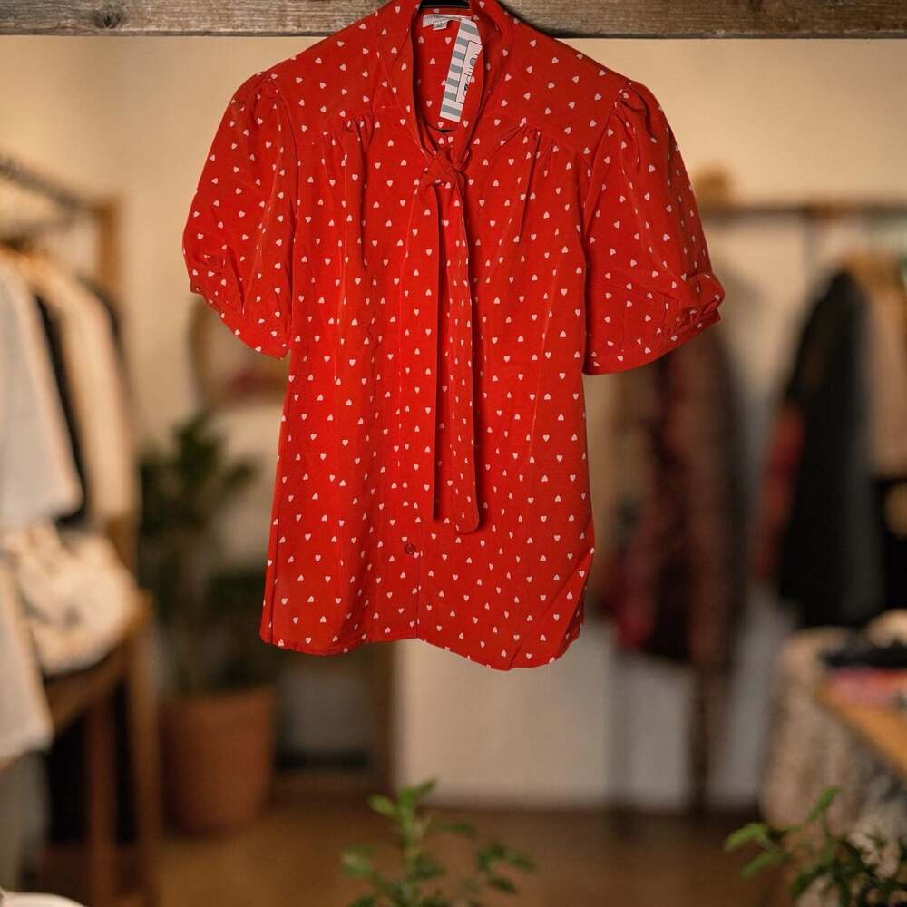 NWT Tulip B Red Heart Print Vintage Bow Short Sleeve Blouse Size S